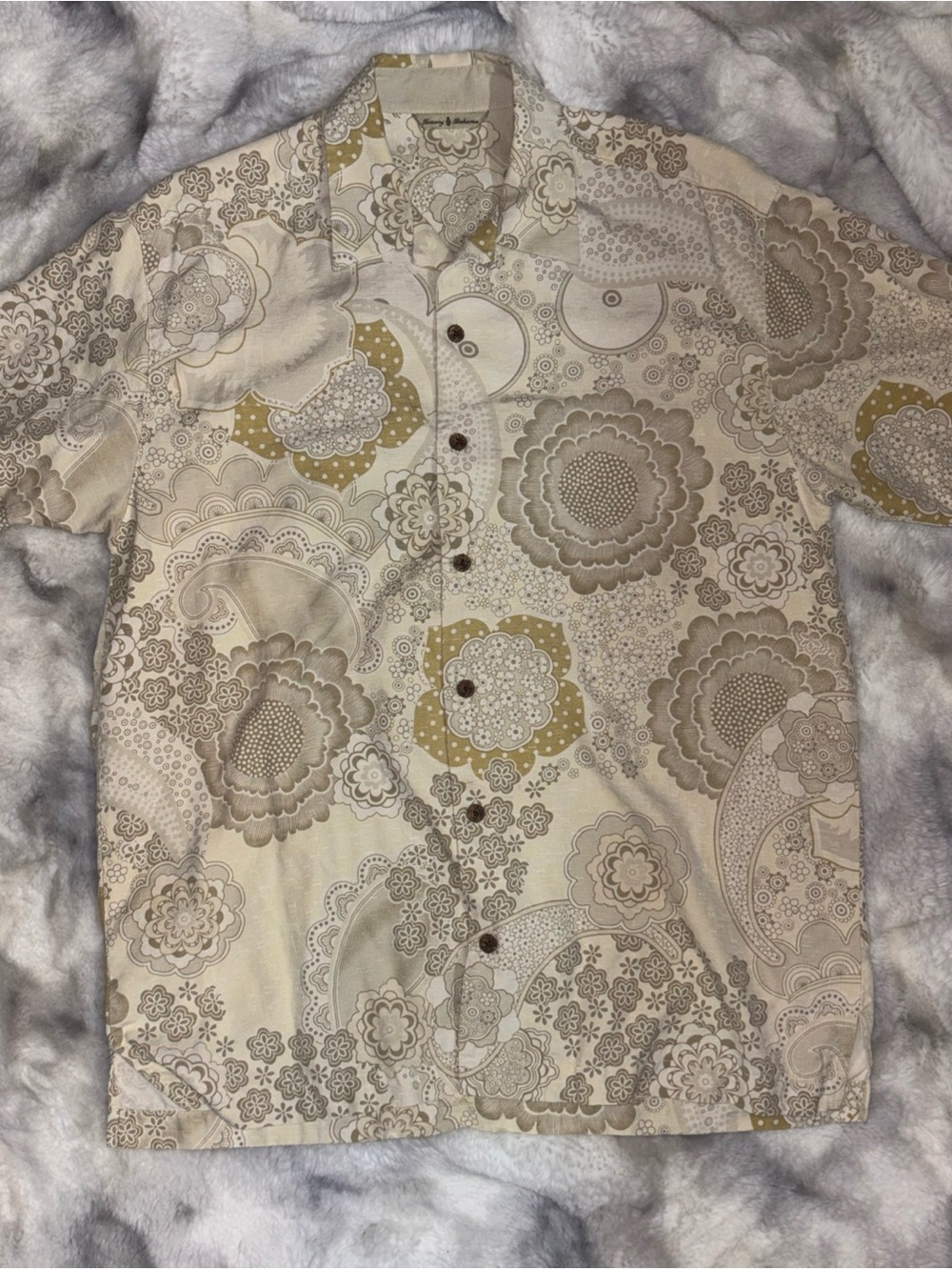 Tommy Bahama Cream and Gold Floral Paisley Short-Sleeve Button Shirt